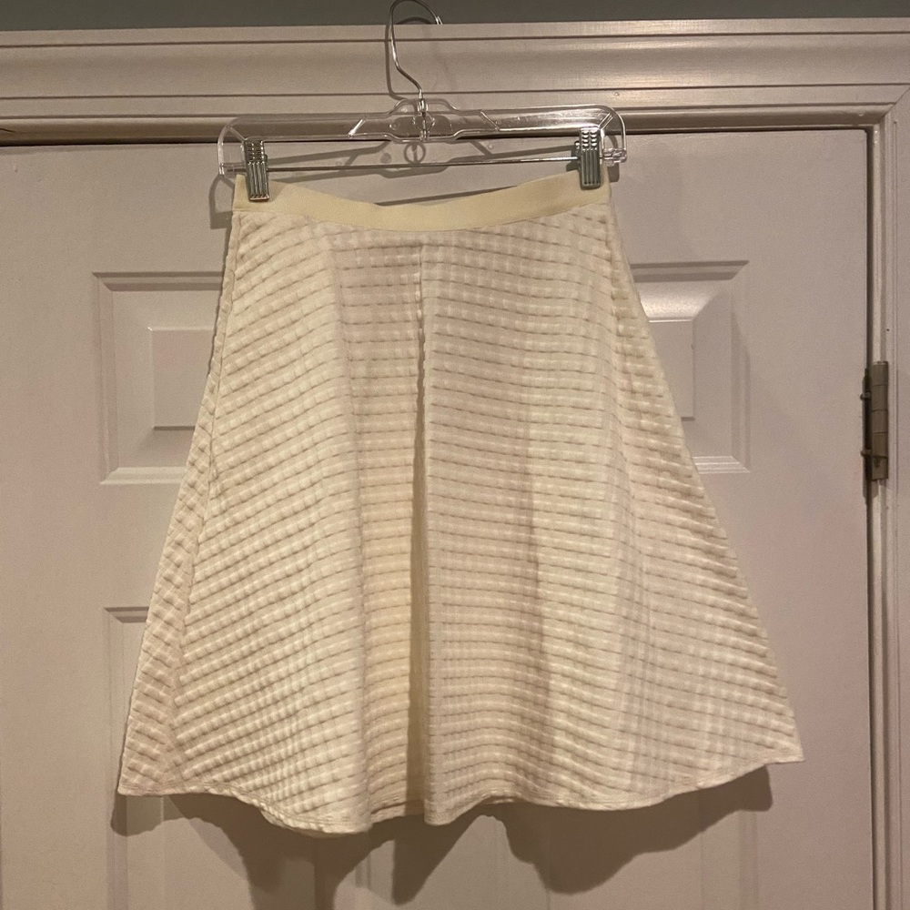 Gorgeous Theory A line skirt. New with tags.
